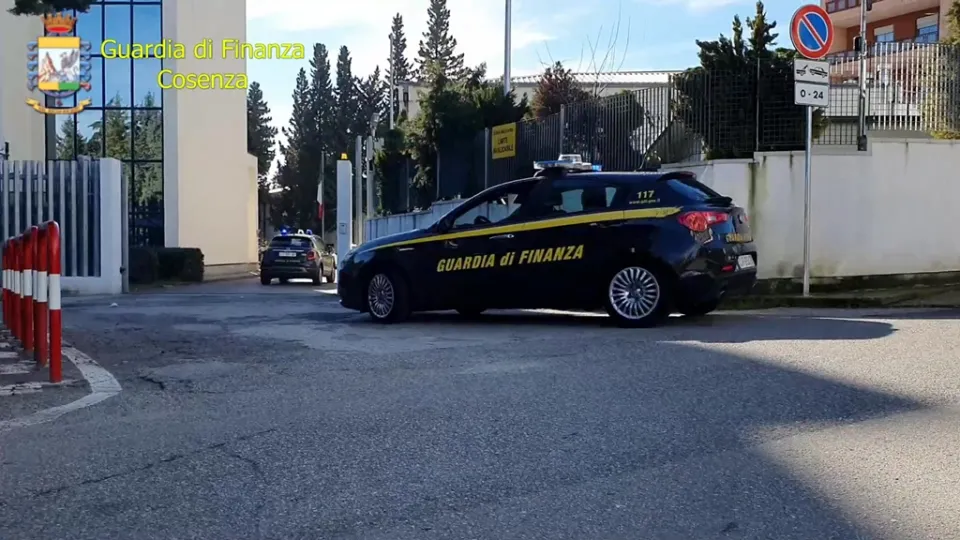 Sequestrati 350mila euro a tre imprenditori cosentini: intascavano fondi pubblici destinati ad onlus