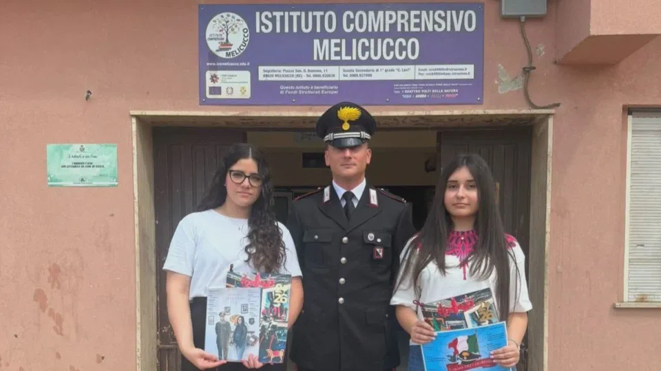Melicucco, due studentesse dedicano la tesina all'Arma dei Carabinieri