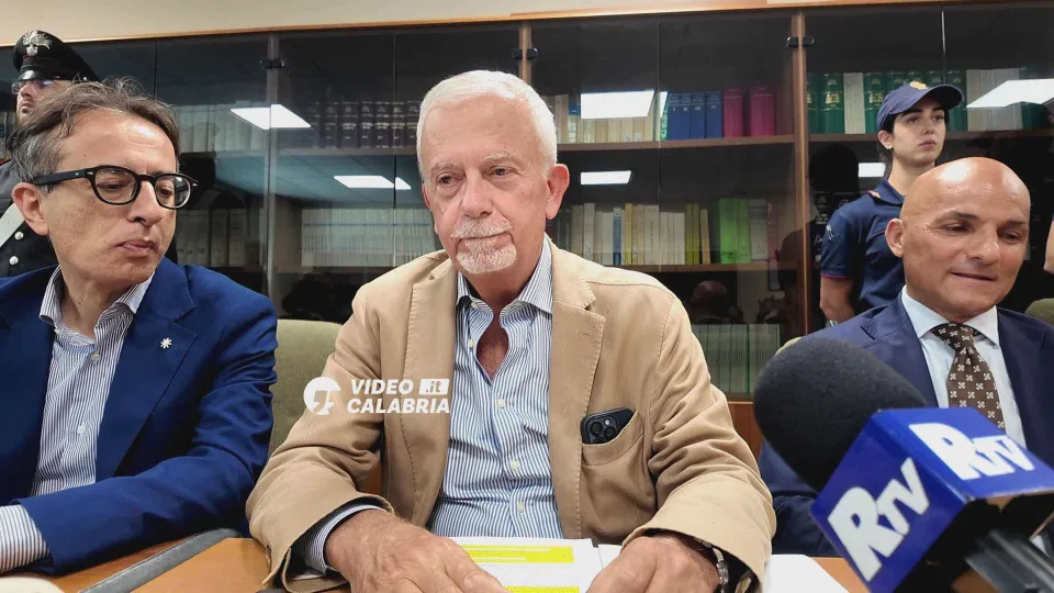 Operazione "Epicentro 2", Borrelli: «Esiste una confederazione tra cosche»
