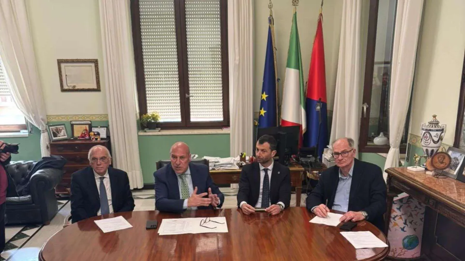 Crotone, nessuna presenza di amianto al liceo Gravina e IC Alcmeone