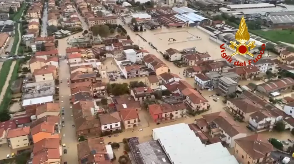 Alluvione in Toscana: partita colonna mobile dei vigili del fuoco dalla Calabria