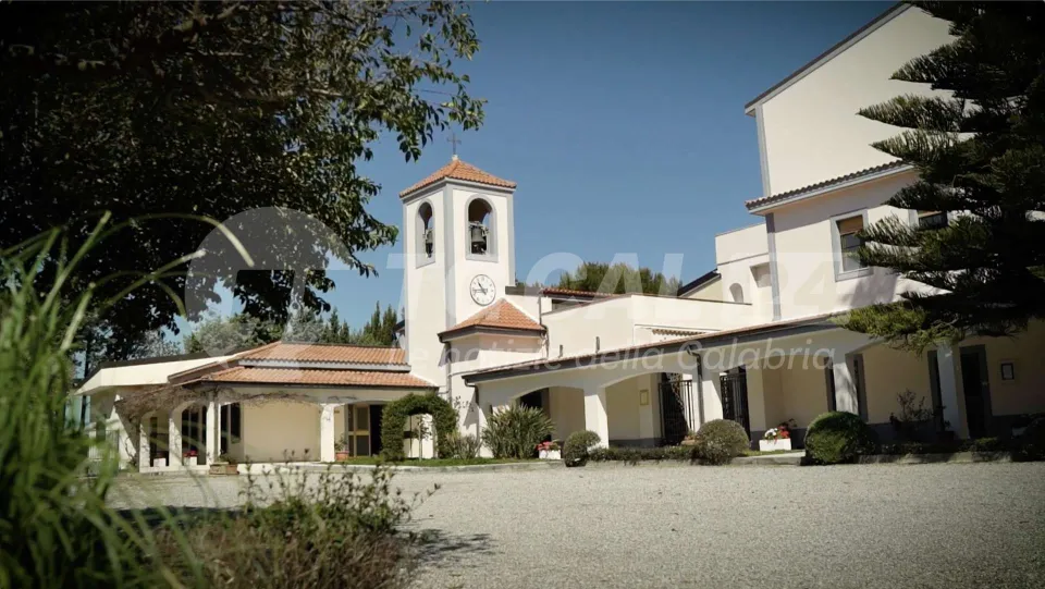 Al Monastero di Capocolonna le urne di S. Teresa di Gesù Bambino e dei genitori