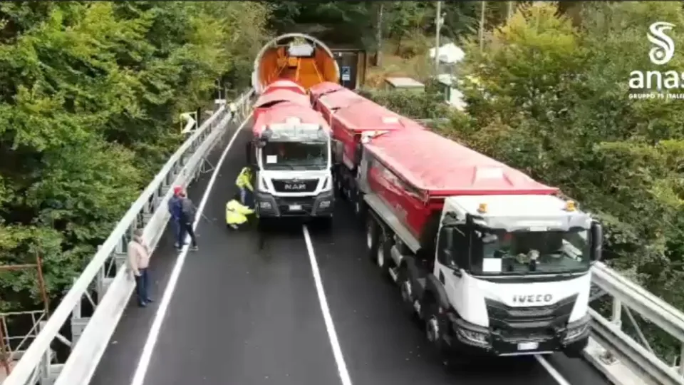 VIDEO | Riaperto il viadotto sulla Ss 107: eliminata la deviazione di Monte Scuro
