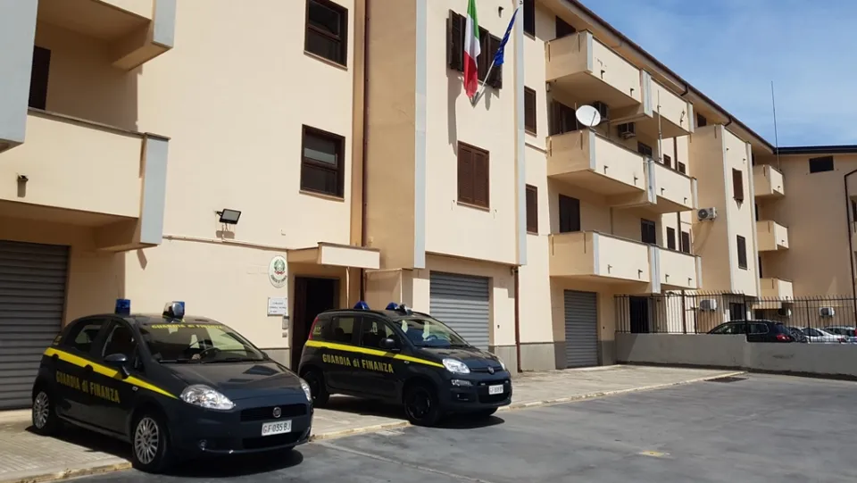 Percepivano l'assegno sociale, ma vivevano in Argentina: denunciata coppia vibonese