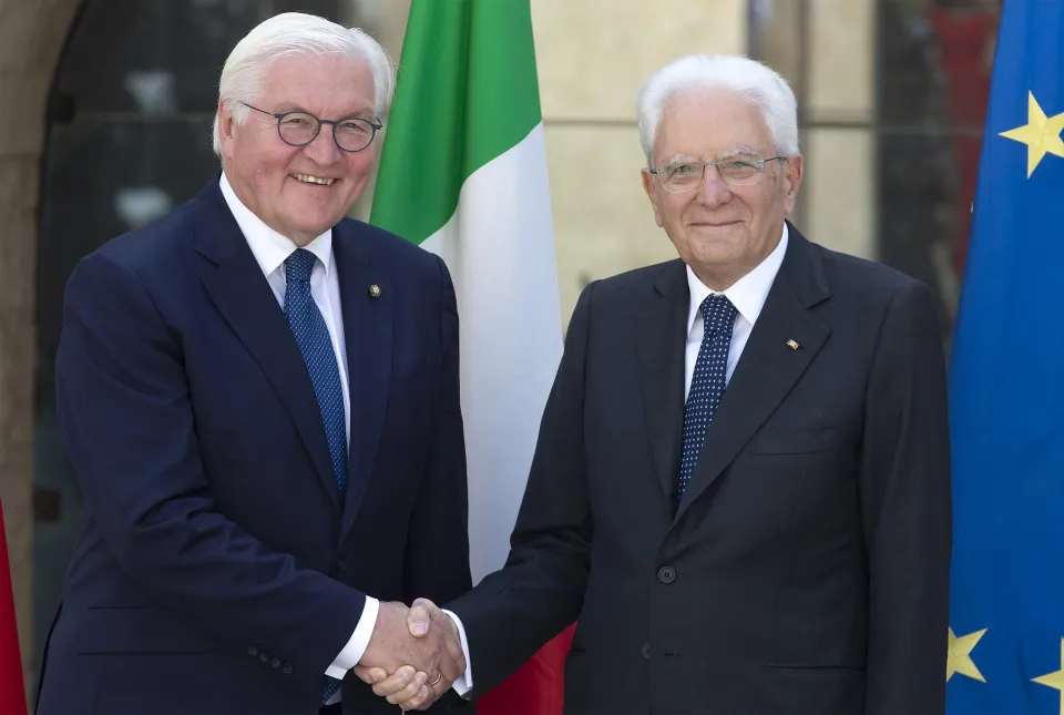 Migranti, Mattarella: «Gli accordi di Dublino sono preistoria»
