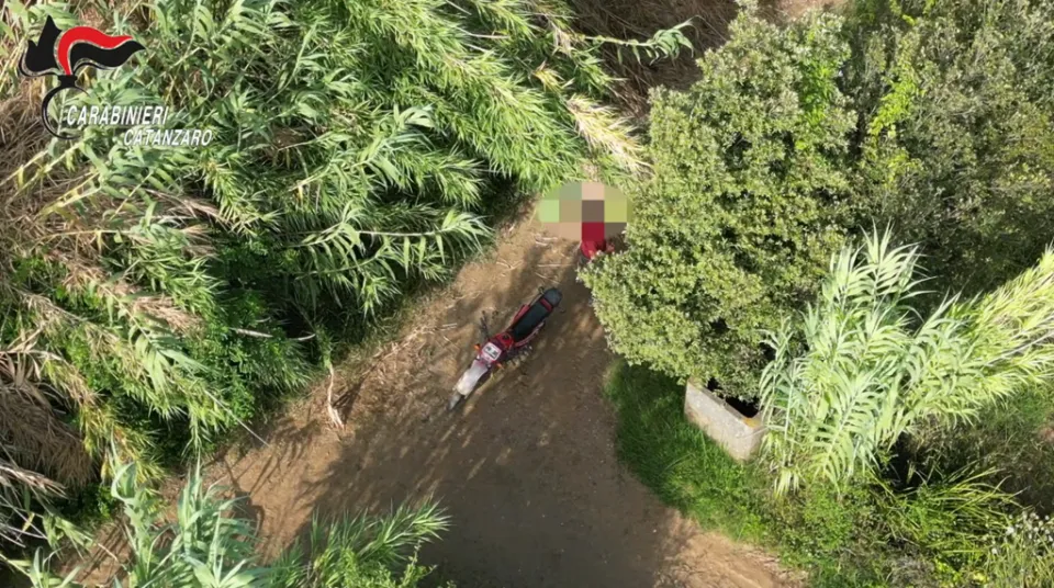 Piromane colto sul fatto da un drone: arrestato a Curinga (VIDEO)