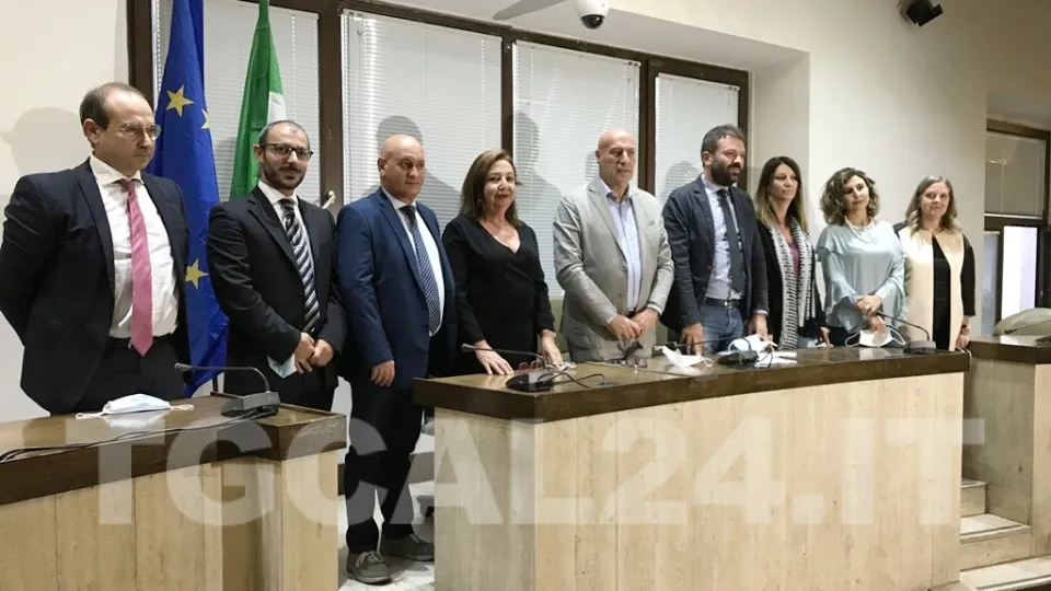 VIDEO | Crotone, presentata la nuova Giunta. Voce su rapporto con Eni: «Non cerchiamo conflittualità»