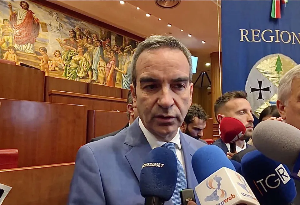 Vibo Valentia, Occhiuto visita il cantiere del nuovo ospedale