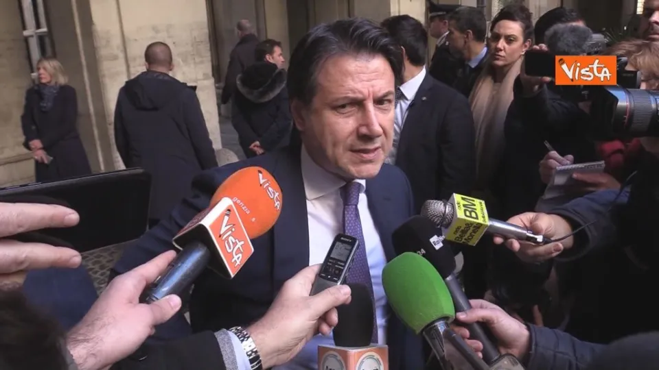 Governo, Conte: «Ministri Italia Viva disertano CdM? Assenza ingiustificata» (VIDEO)