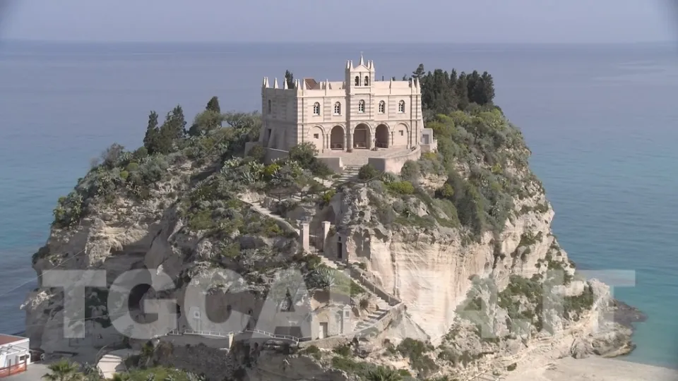 Tropea Bandiera Blu 2021, Caffo: «Momento propizio per ridisegnare il futuro di questa terra»