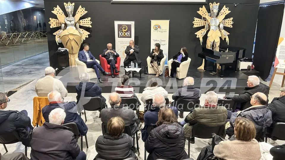 Cultura è cittadinanza: Ledo Prato presenta il suo libro a Crotone
