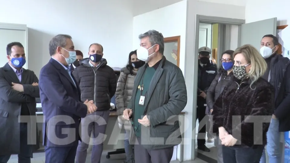 VIDEO | Sanità, Spirlì a Girifalco per le strutture chiuse: incontro con la Giunta