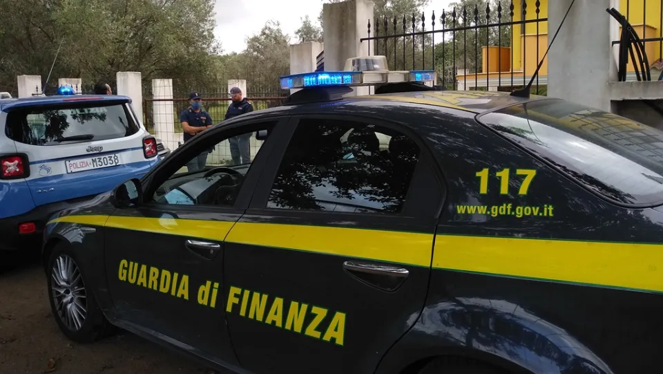 Assenteismo sul lavoro: concluse le indagini per 23 dipendenti dell'Aterp di Reggio Calabria