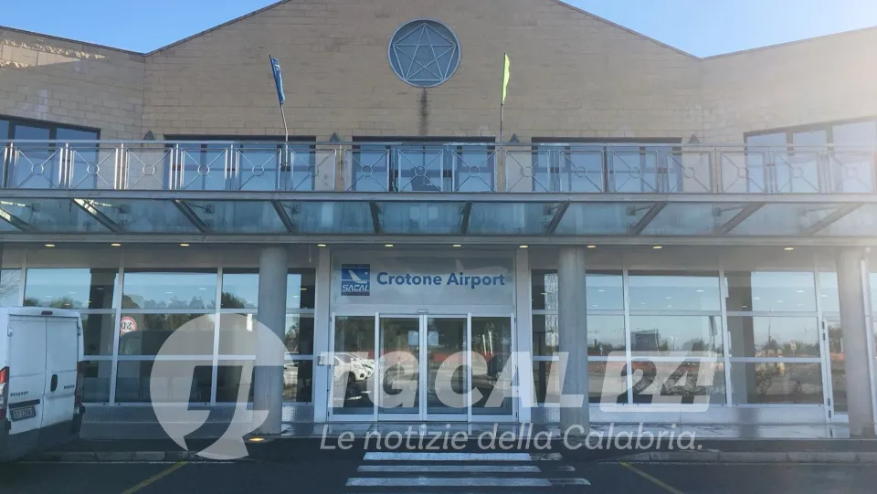 La base canadair regionale a Crotone perchè ha «scarsissima attività volativa»