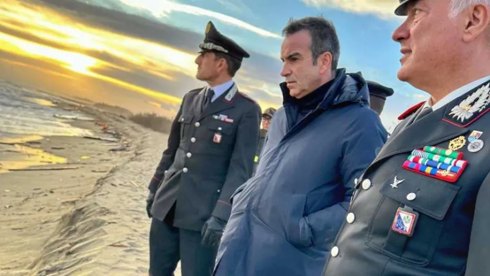 Migranti, Occhiuto: «La Calabria sarà travolta. Lo Stato non è molto presente, ci servono aiuti»