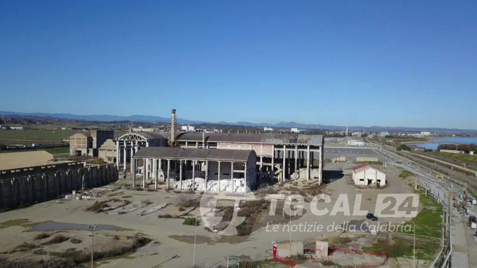 Bonifica dell'ex area industriale di Crotone: resta (ancora) tutto fermo al palo